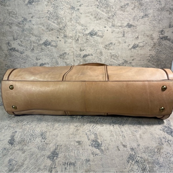 Fossil Reissue Bag Vintage Leather Weekender Satchel Key Charm - Picture 5 of 15